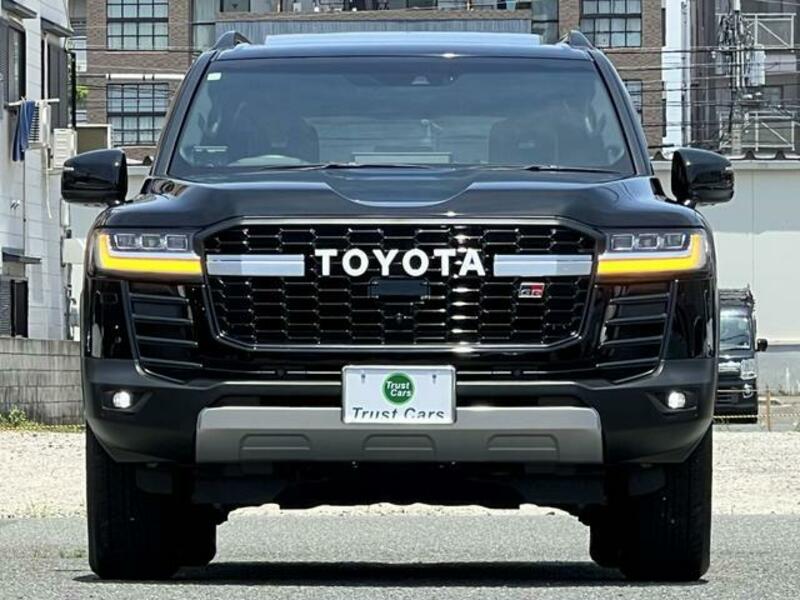 LAND CRUISER