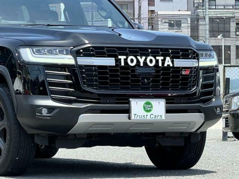 LAND CRUISER