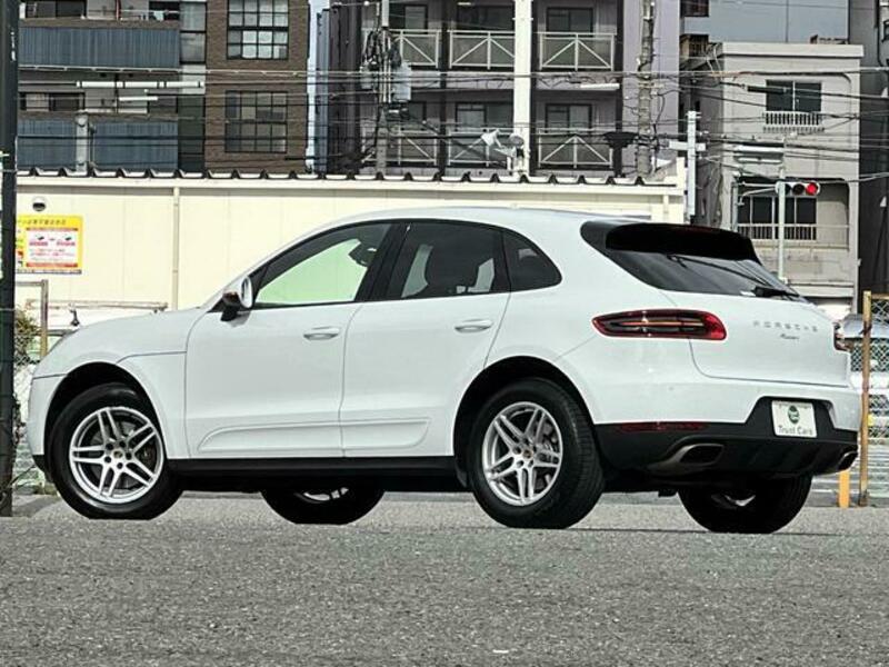 MACAN