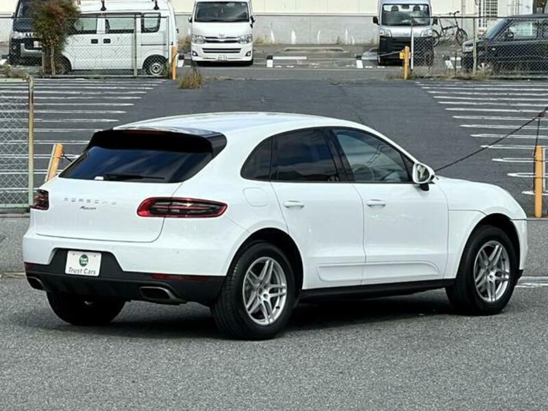 MACAN