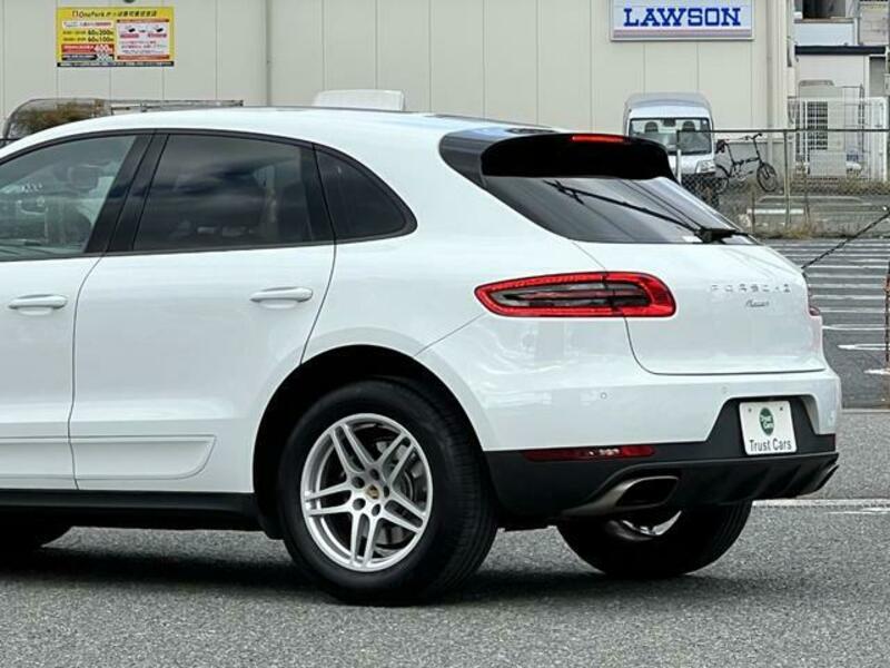 MACAN