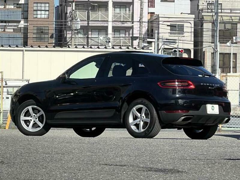 MACAN