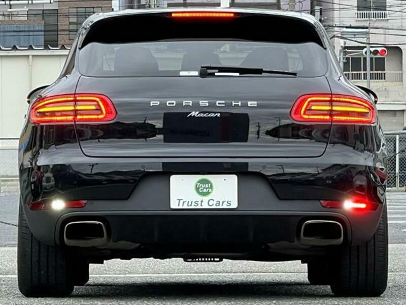 MACAN
