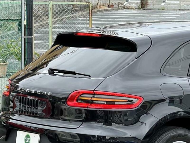 MACAN