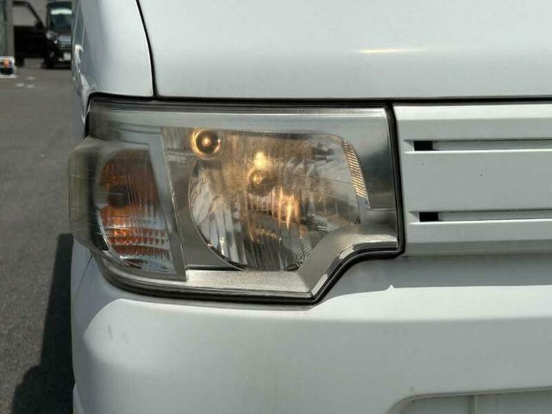MINICAB TRUCK