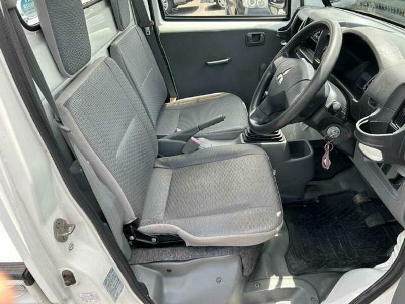 MINICAB TRUCK