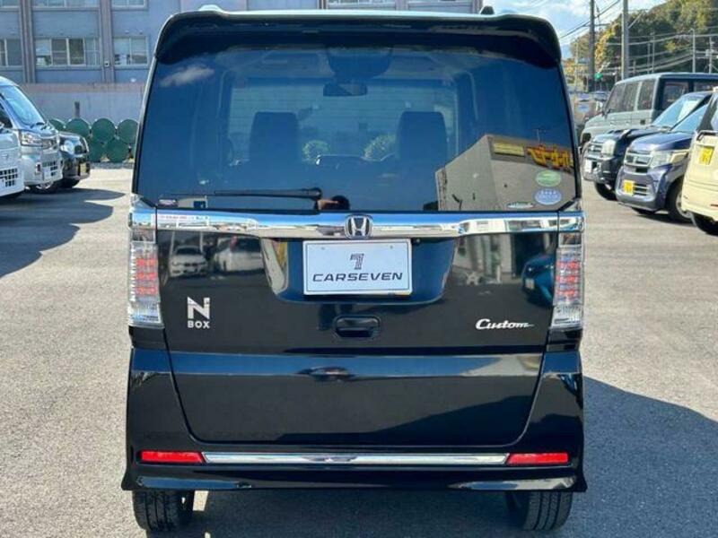 N BOX CUSTOM