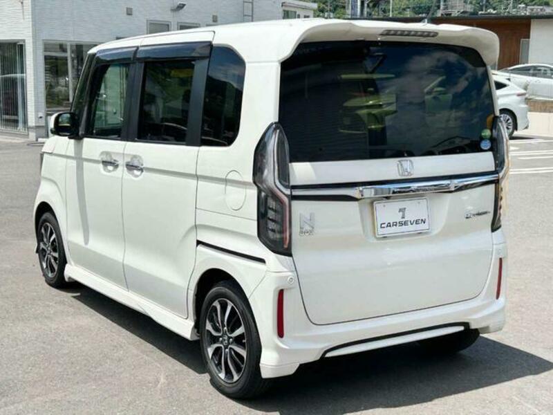 N BOX CUSTOM
