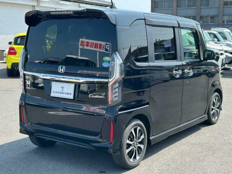 N BOX CUSTOM