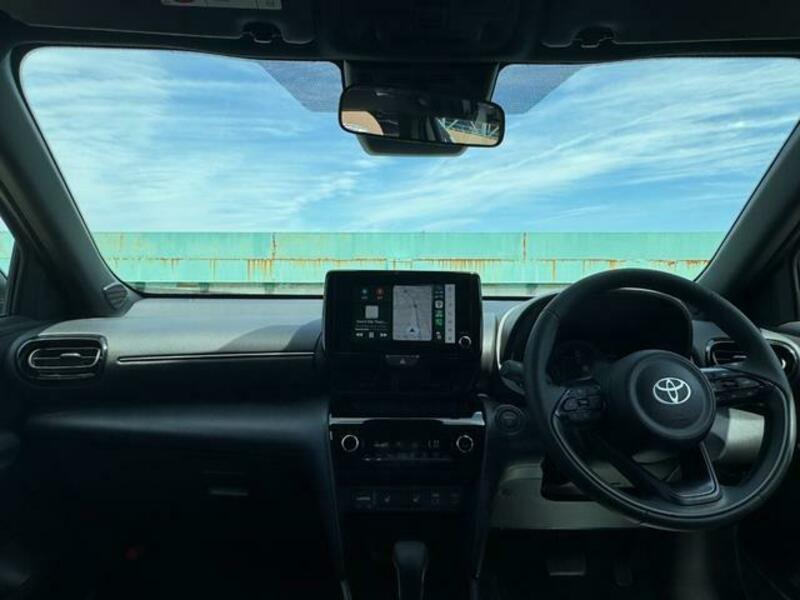 YARIS CROSS