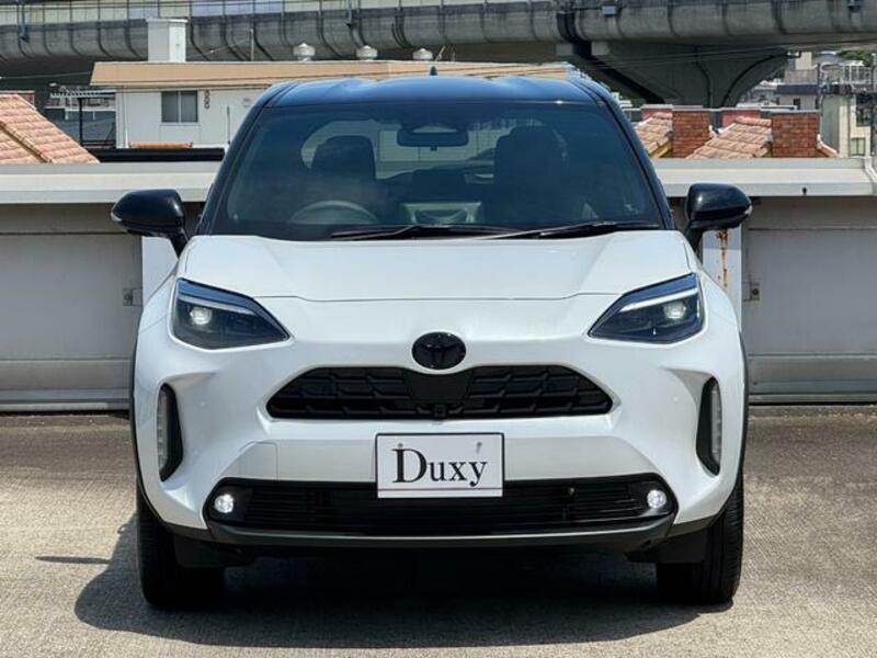 YARIS CROSS