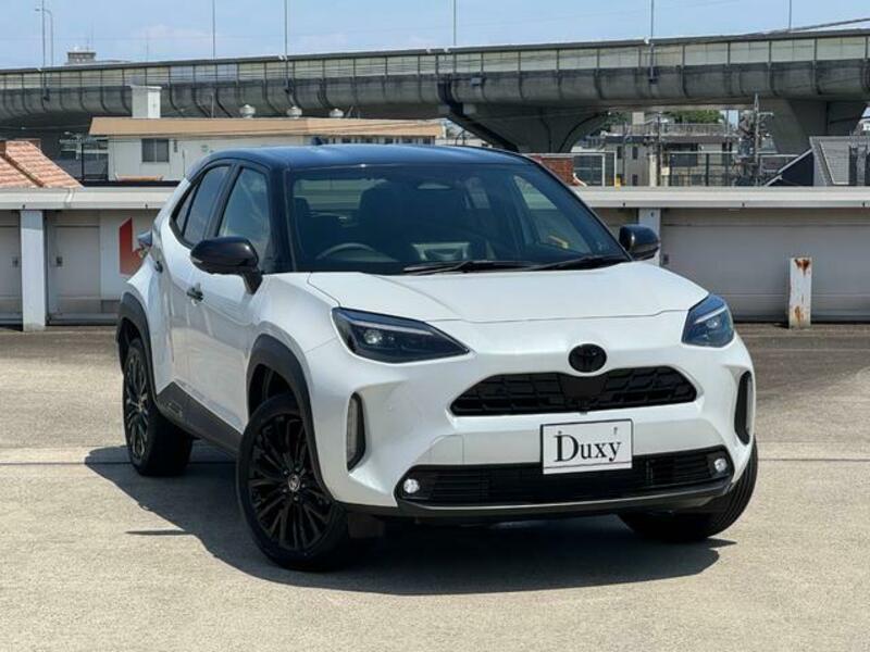 YARIS CROSS