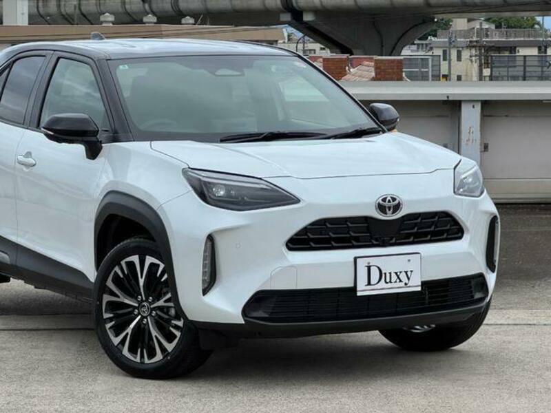 YARIS CROSS