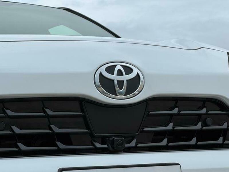 YARIS CROSS