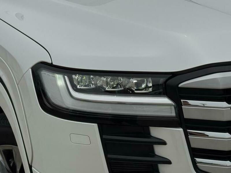LAND CRUISER