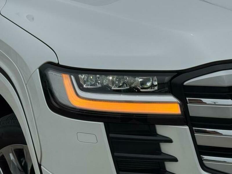 LAND CRUISER