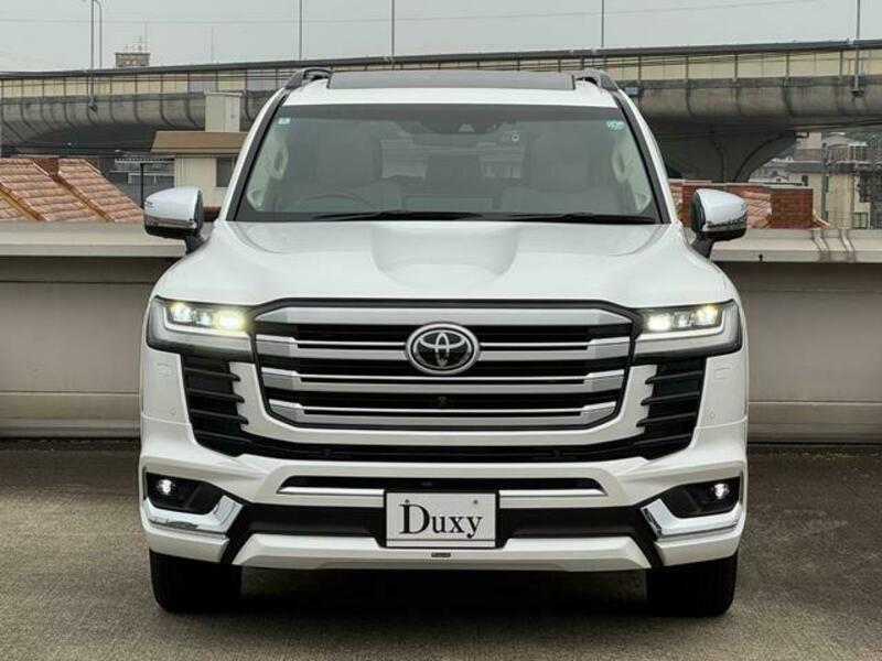 LAND CRUISER