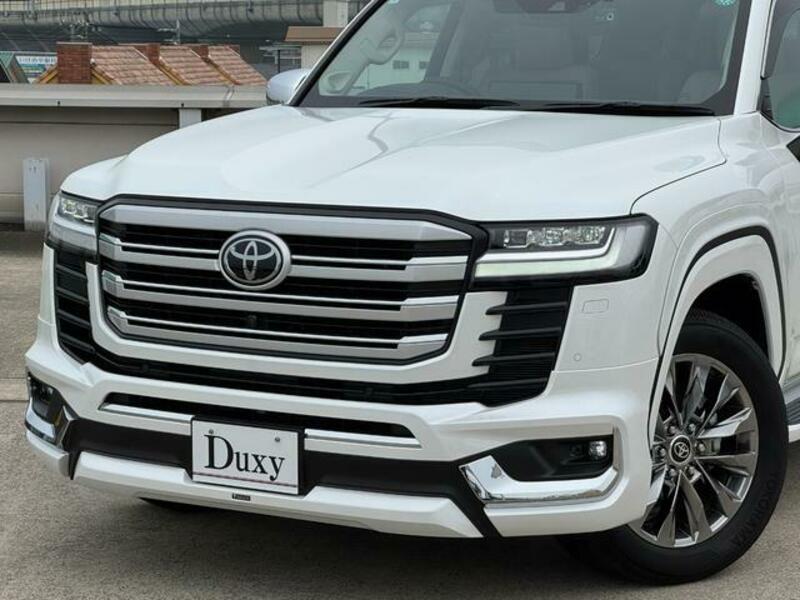 LAND CRUISER