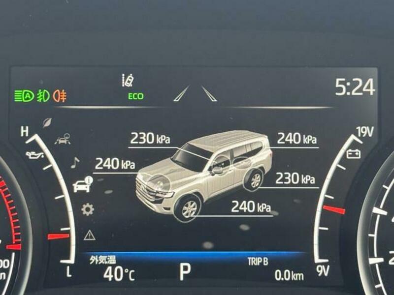 LAND CRUISER