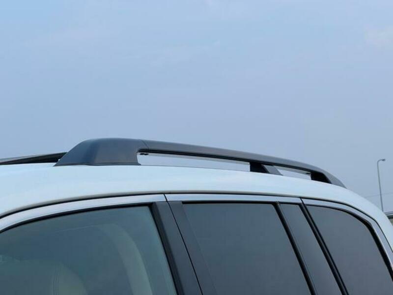 LAND CRUISER