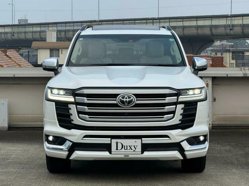LAND CRUISER