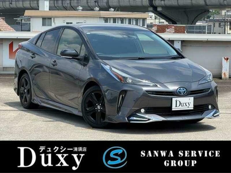 TOYOTA PRIUS