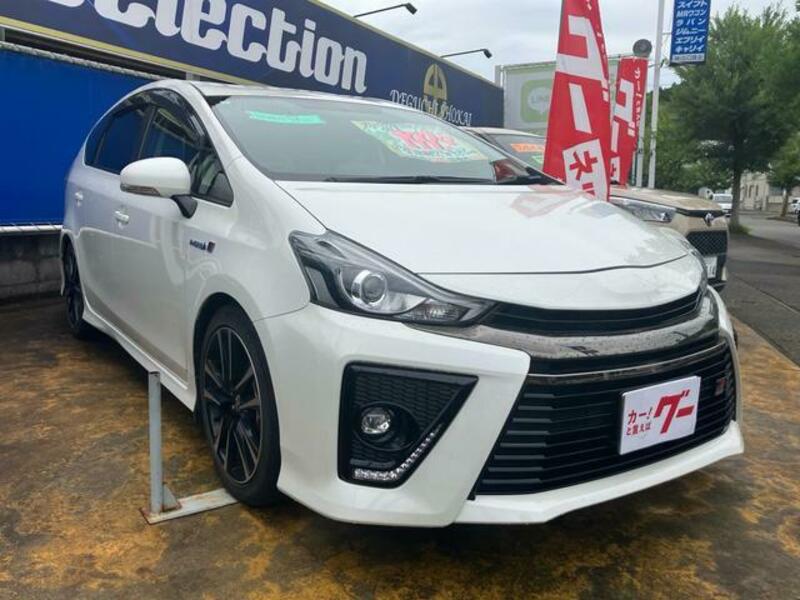 PRIUS ALPHA