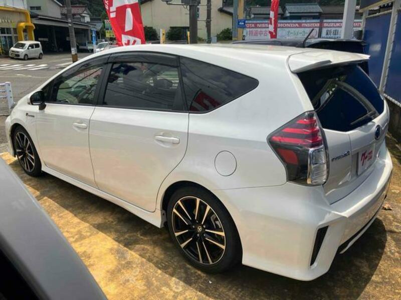 PRIUS ALPHA