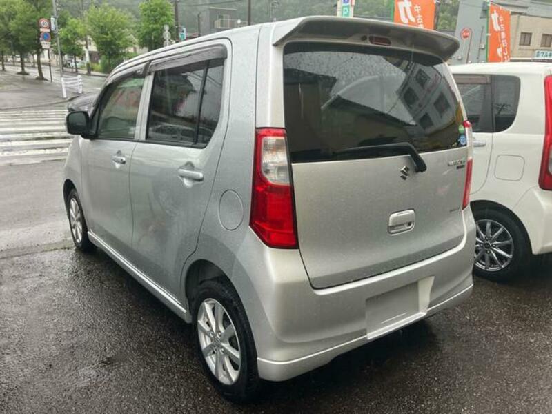 WAGON R