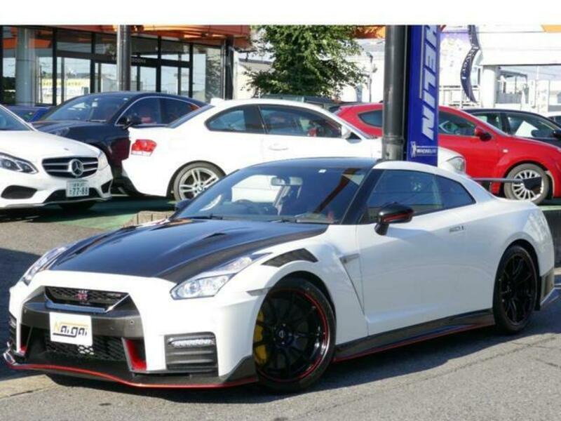 NISSAN GT-R
