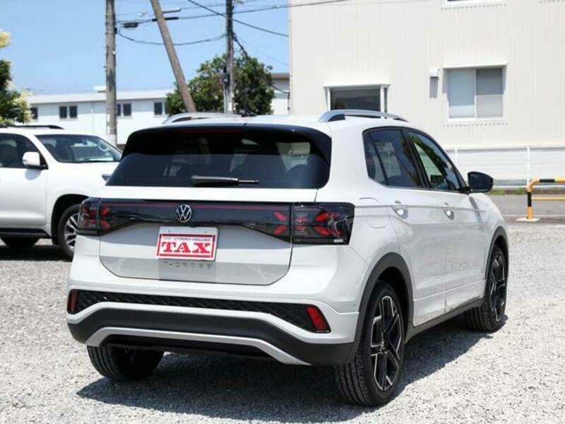 T CROSS