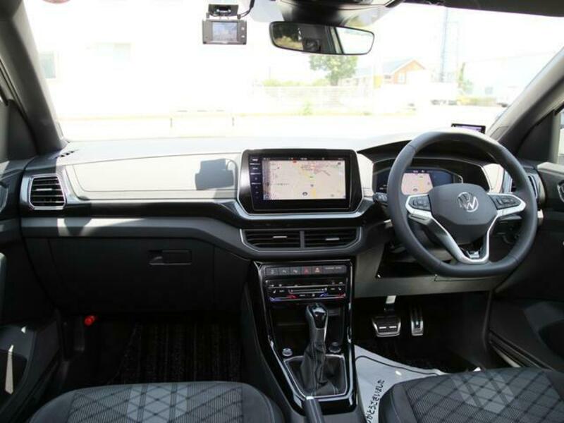 T CROSS