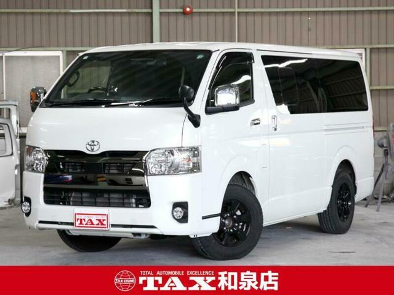 TOYOTA HIACE VAN