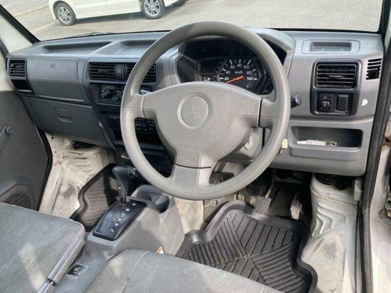 MINICAB VAN