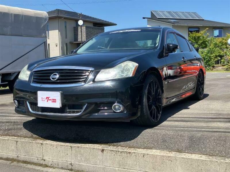 NISSAN FUGA