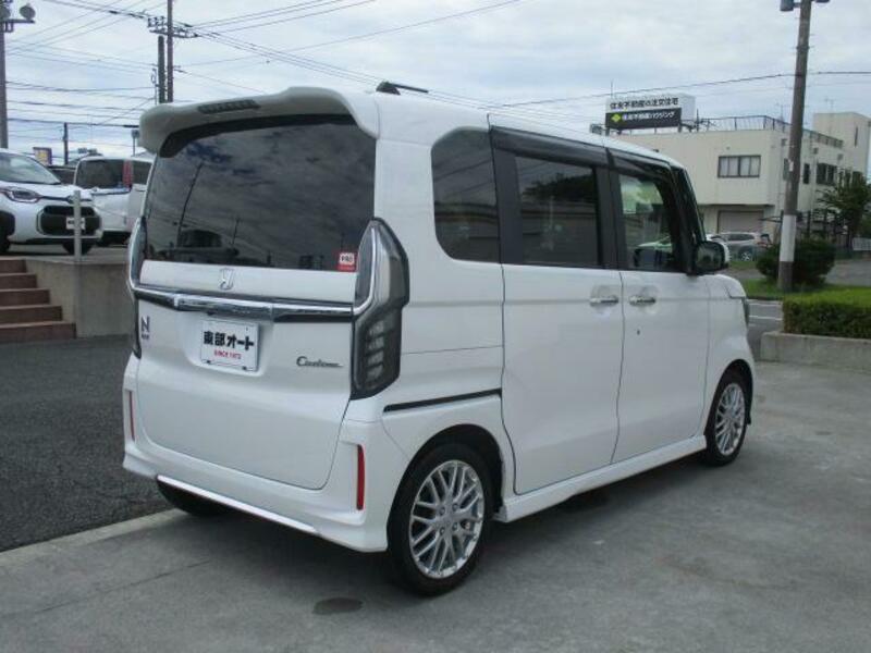 N BOX CUSTOM