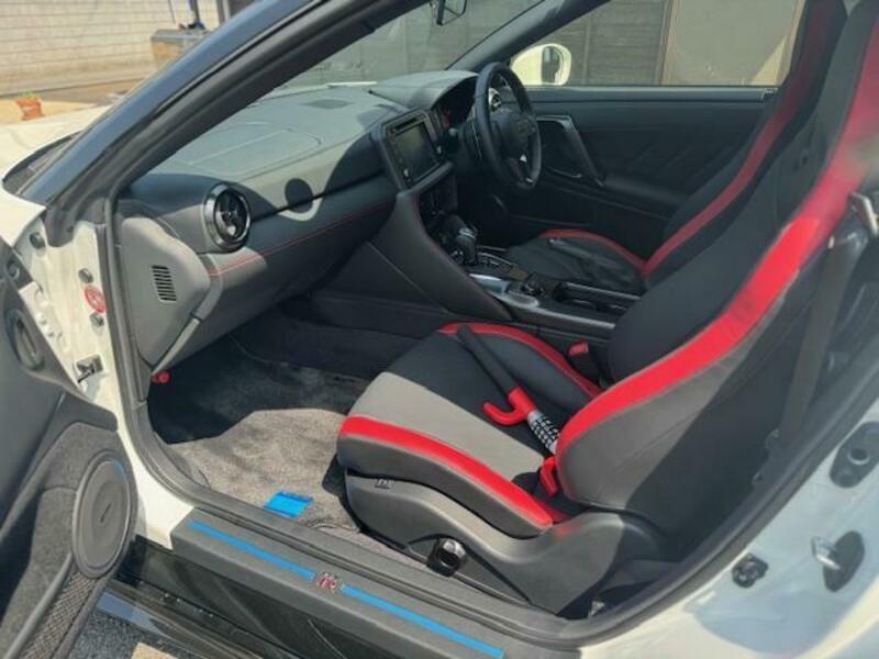 GT-R