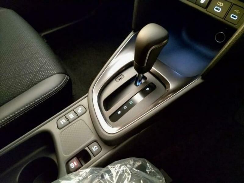 YARIS CROSS