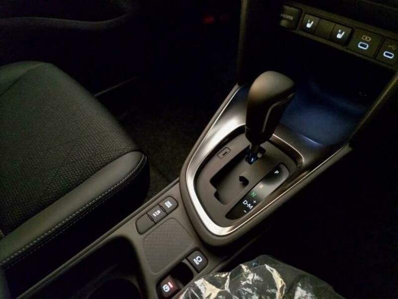 YARIS CROSS