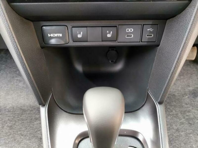 YARIS CROSS