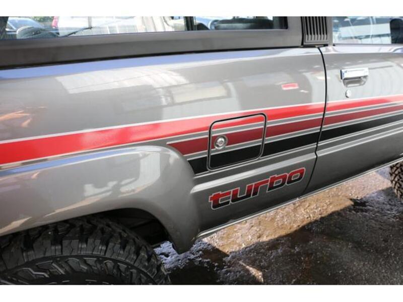 HILUX SURF