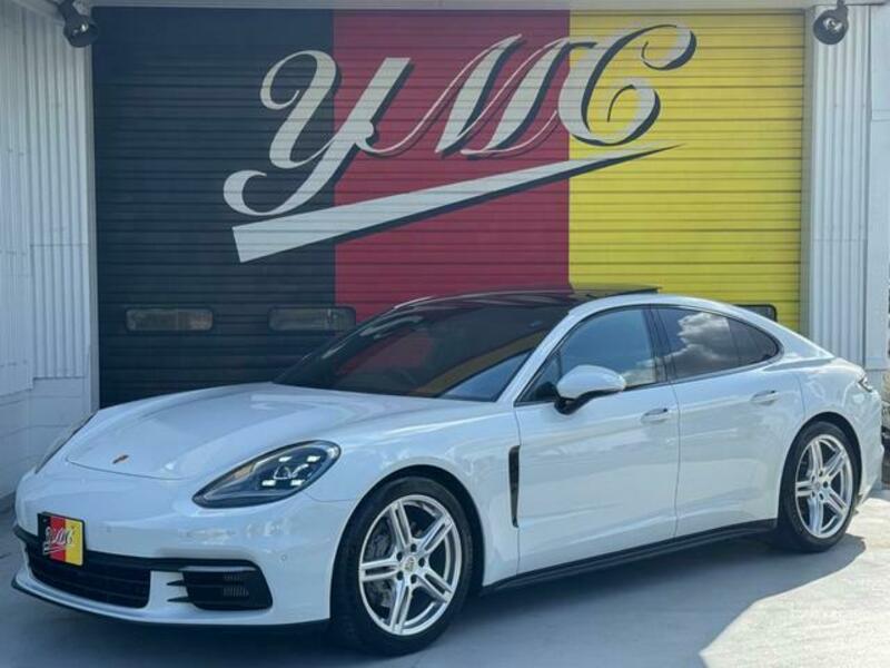 PORSCHE PANAMERA