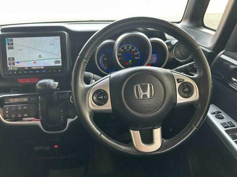 N BOX CUSTOM