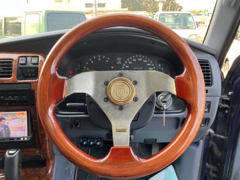 HILUX SURF