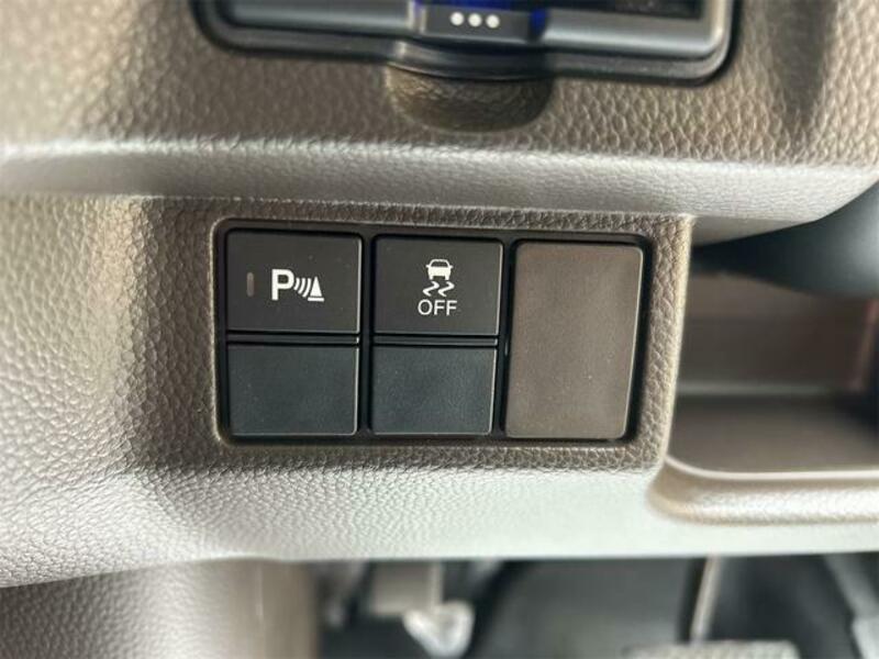 N BOX