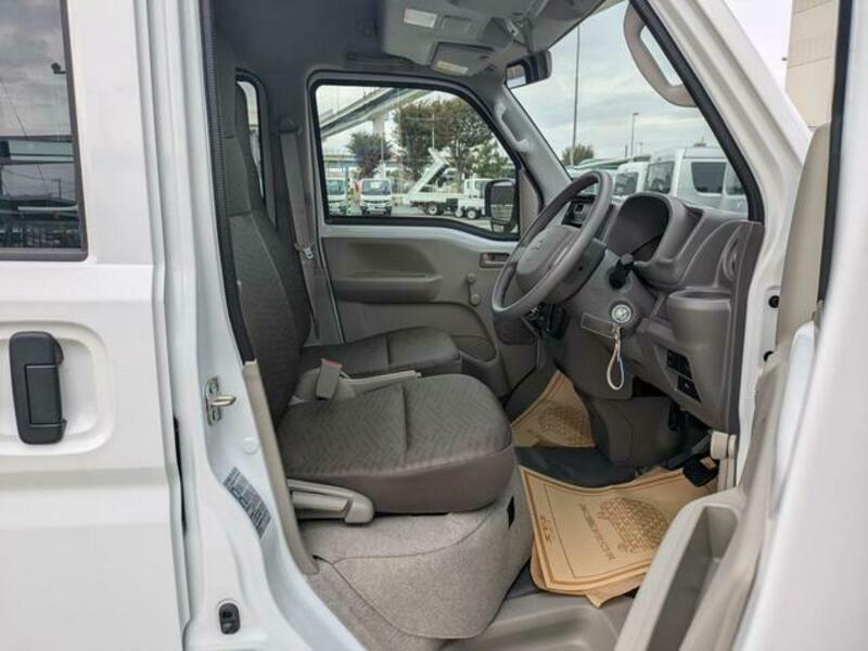 MINICAB VAN