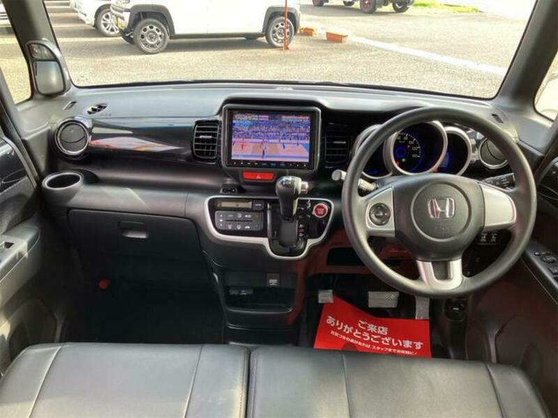 N BOX CUSTOM
