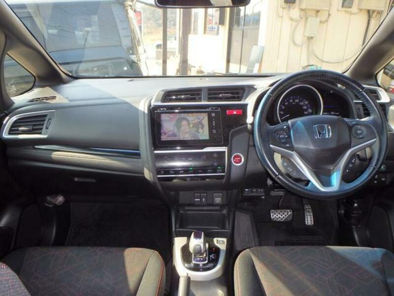 FIT HYBRID