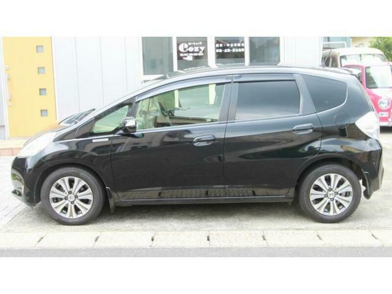 FIT HYBRID