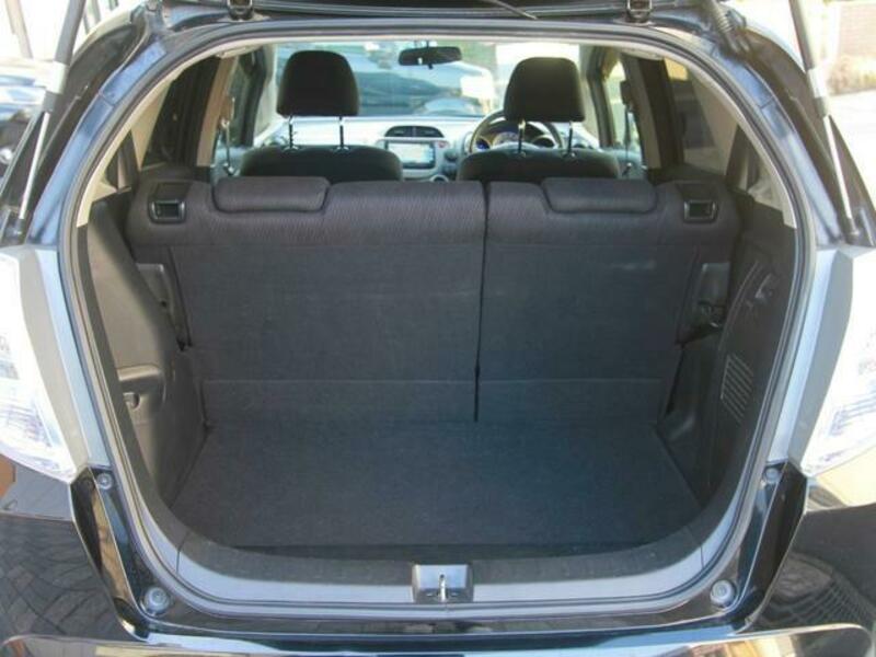 FIT HYBRID
